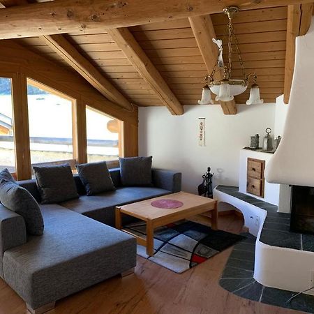 Ferienwohnung Jalet Tschierv Zewnętrze zdjęcie